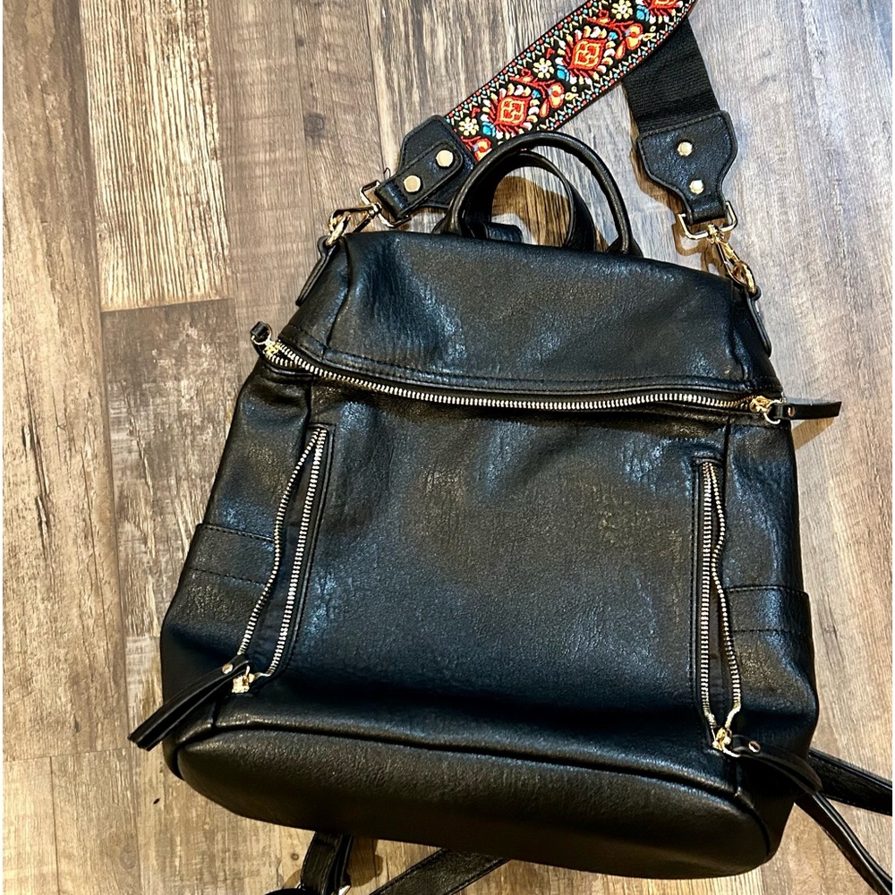 Black Backpack Purse Handbag Gold Hardware Tapestry Pattern Strap Organizer